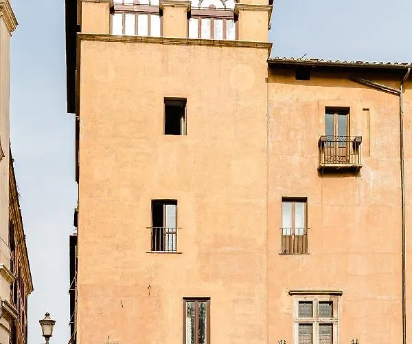Torre Capranica Roma