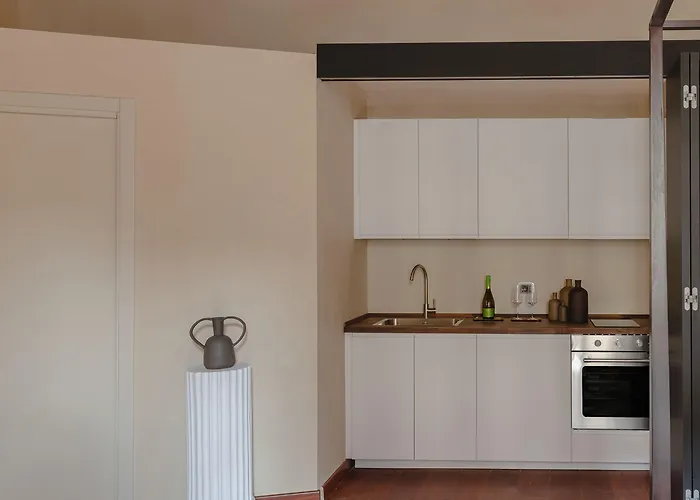Torre Capranica 4* Roma