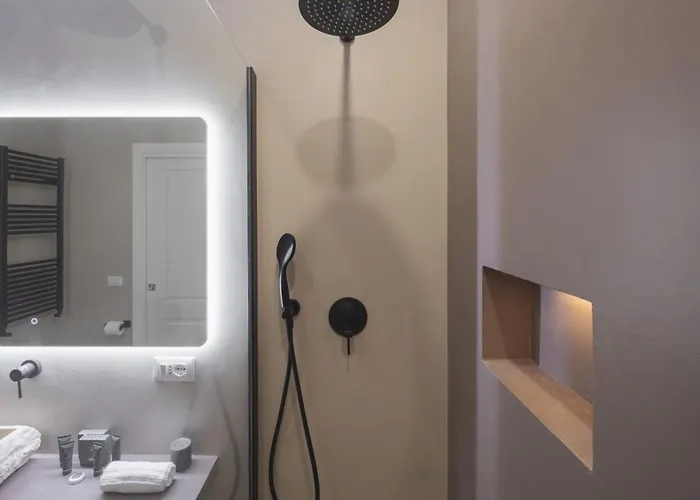 Torre Capranica 4* Roma